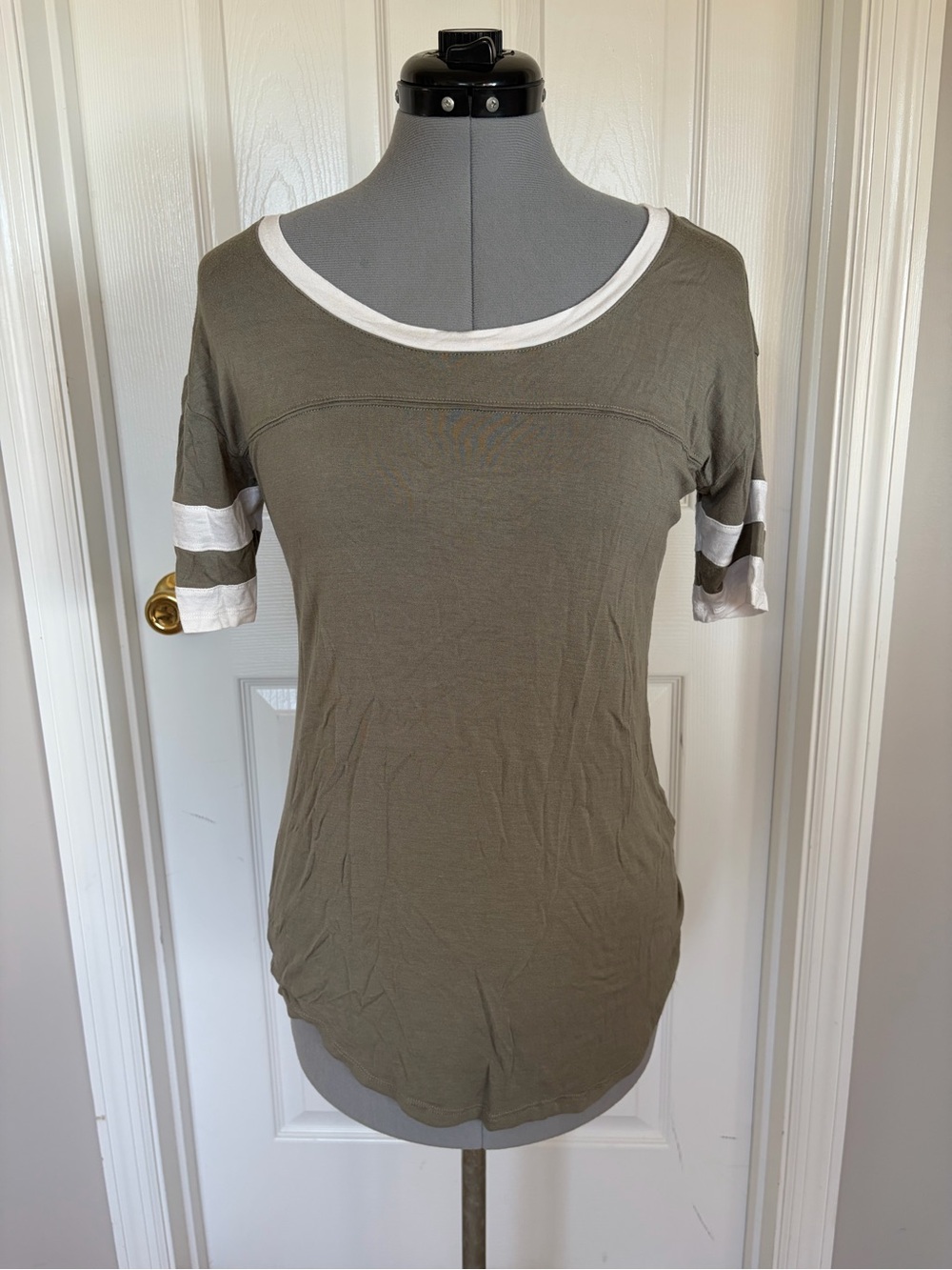 Ultra Flirt Olive Green Short Sleeve Scoop Neck Top with White Trim